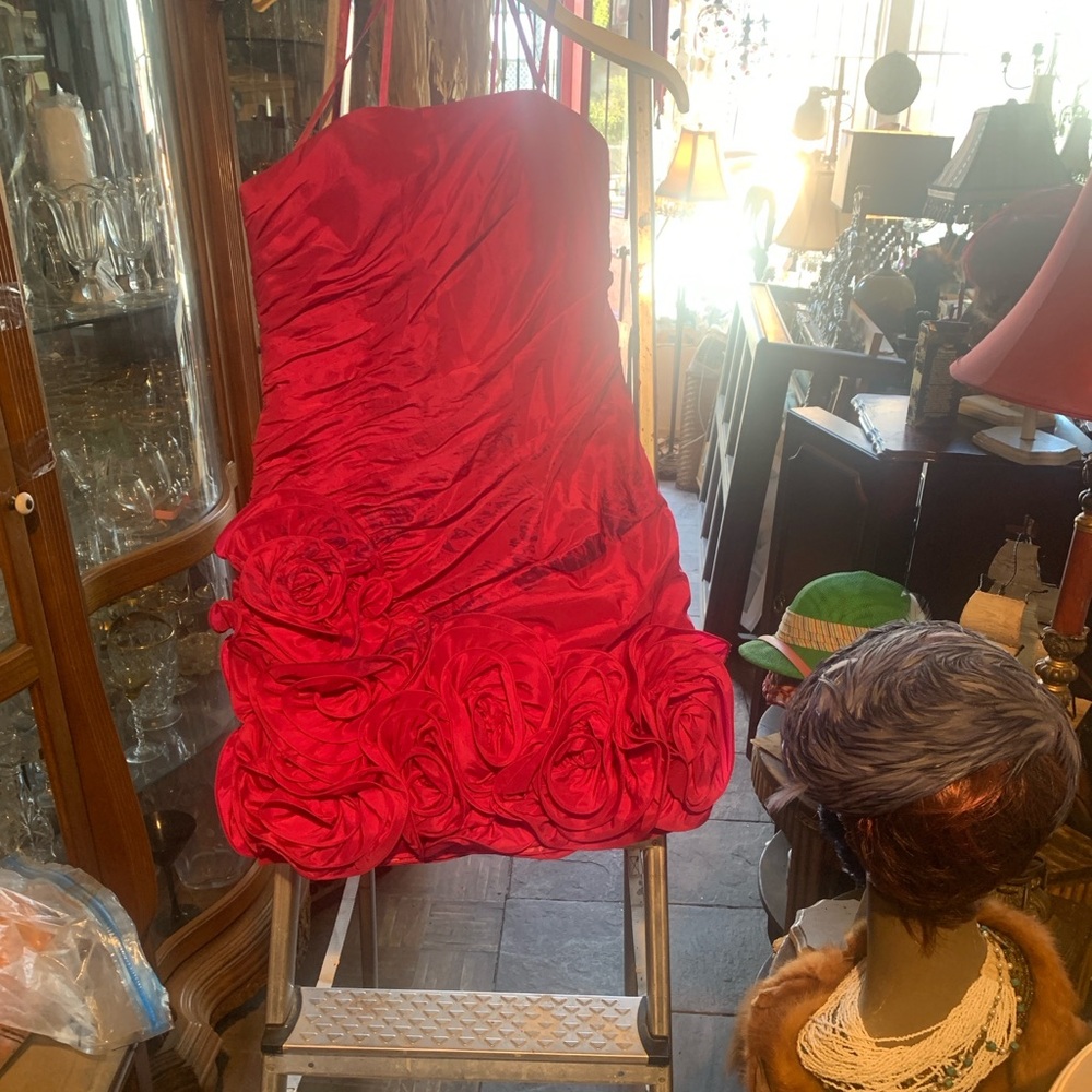 Elegant Red Strapless Dress